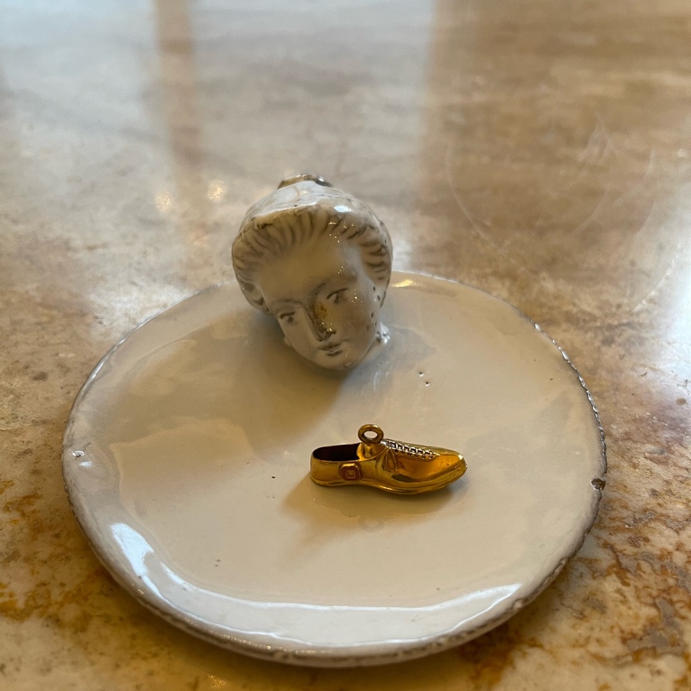 1950’s 10k gold filled University of Oregon Track shoe charm〰️